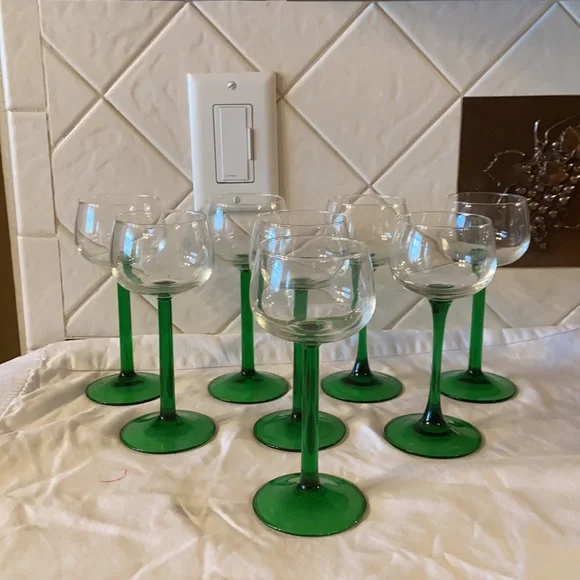 Vintage set 7 French Luminarc D'Arques Green Stem Wine Glasses